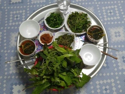 명조) 데니아 이리와봐요 밥 차려놨어요_3.webp