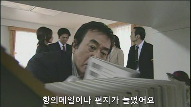 만화캐릭터를 죽인 작가가 당하는 일_10.jpg
