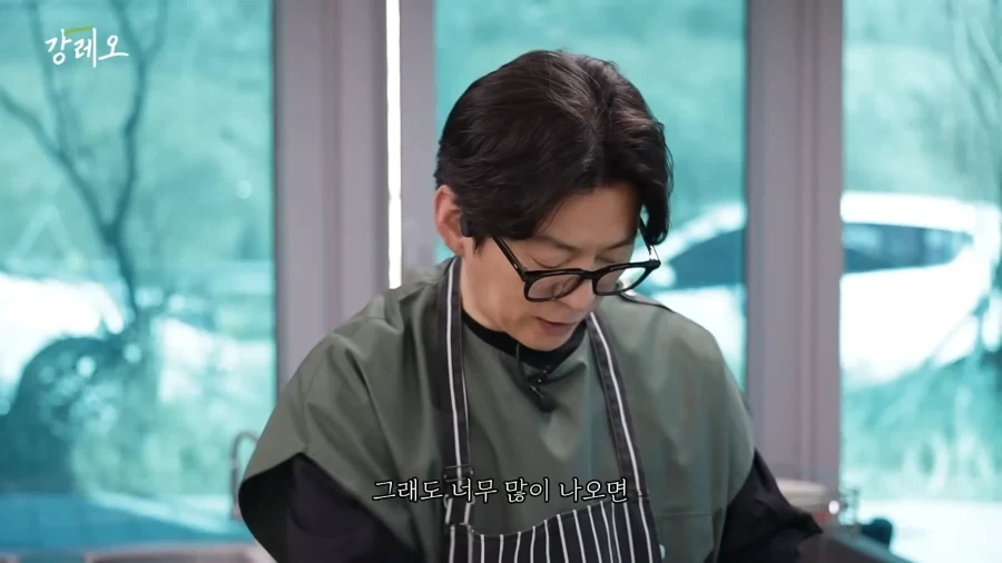유튜브) 굴에 이물질이 너무 많을때 강레오 셰프의 팁_11.webp