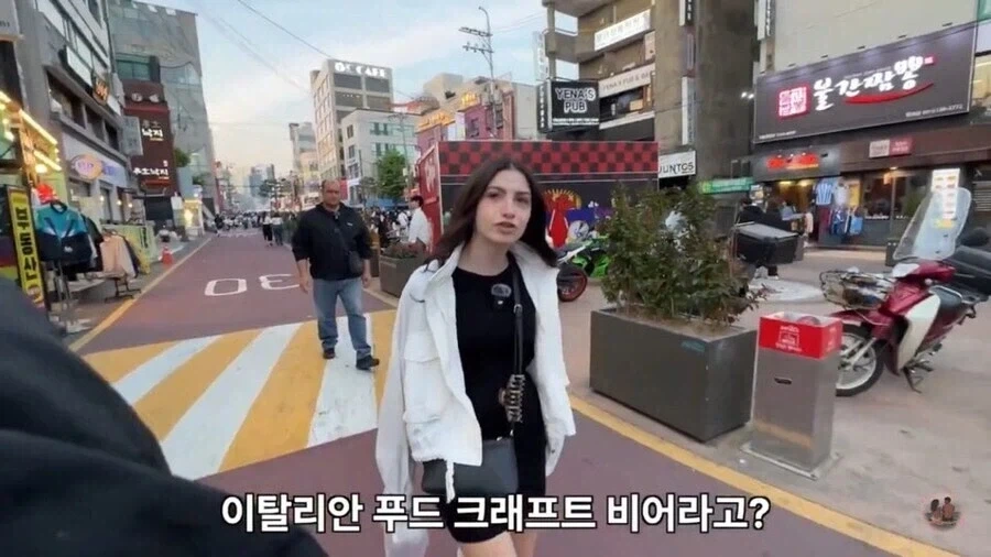 일본에서 만들어 파는 괴상한 김치에 놀랄것도 없는 이유_1.webp