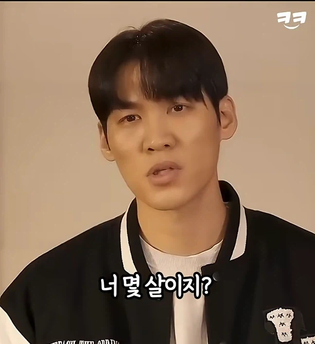 머리모양가지고 트집잡아 똥군기잡는 대학선배_9.webp