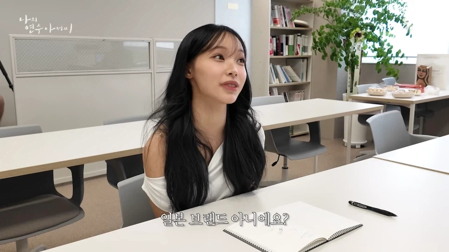 아이돌에게 눈높이 자동차 교육을 시켜주는 삼촌.jpg_7.webp