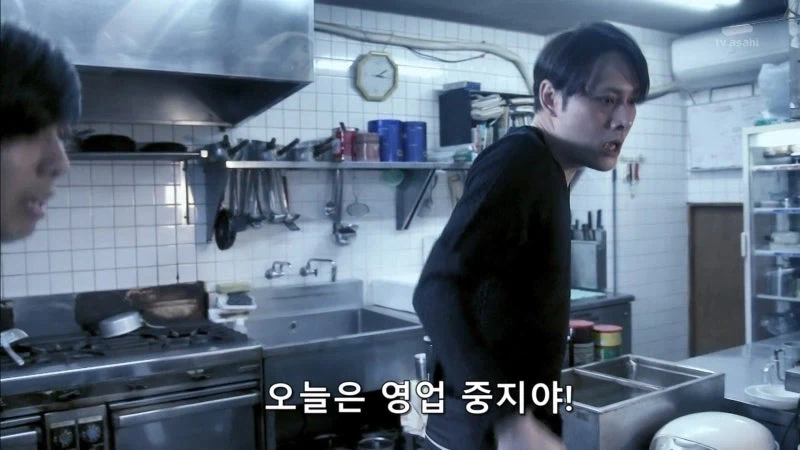 식당을 지키기위해 오너를 때려죽인 여자요리사_10.webp