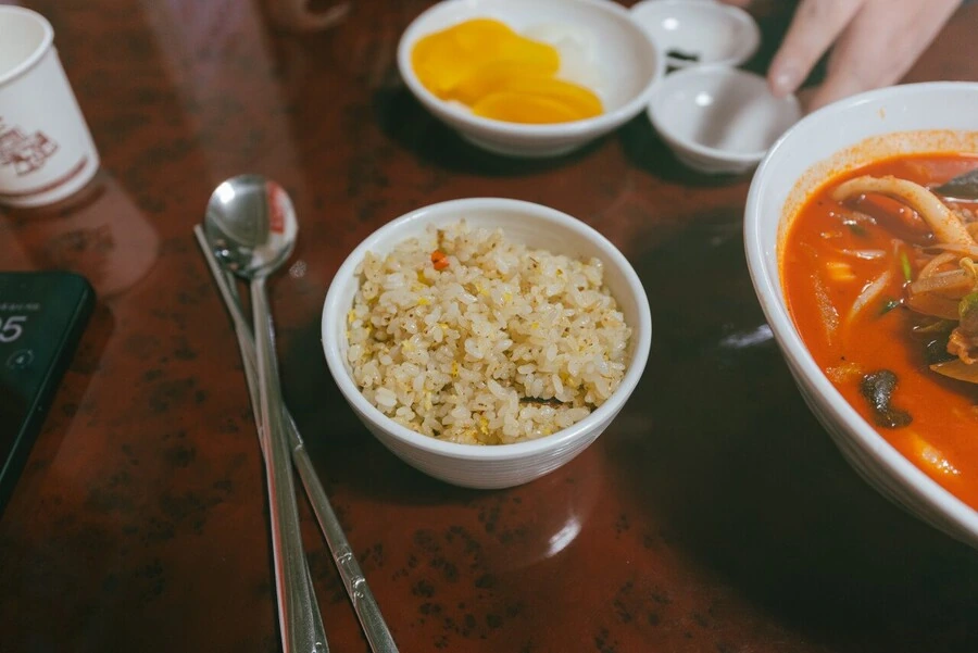 짬뽕밥을 시키면 볶음밥 공기를 주는 집_2.jpg