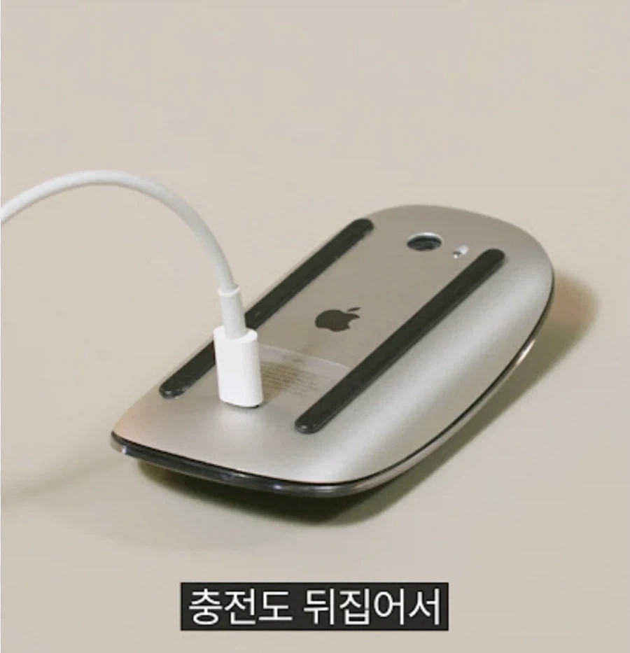 조니 아이브가 디자인한 페라리 충전 방식 예상도_2.webp