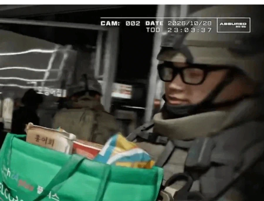 콜옵) 안경 쓴 애가 주인공이 아닌 이유_5.webp