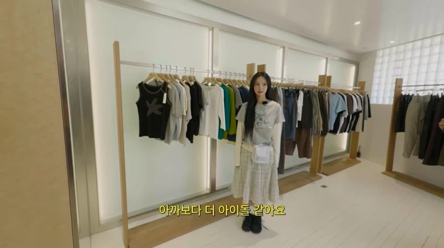 패션 대결하는 리센느 원이와 제나_13.webp