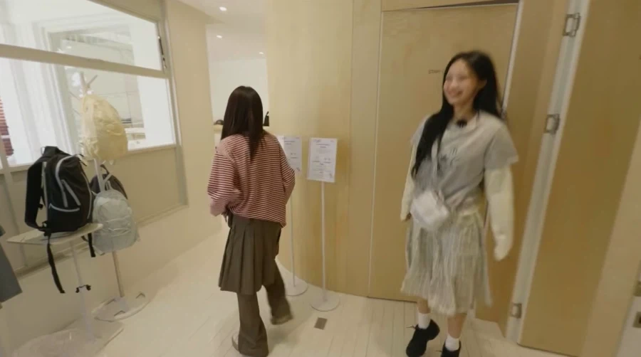 패션 대결하는 리센느 원이와 제나_22.webp