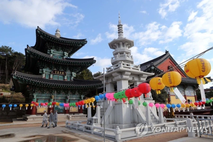 부산 유명관광지에 있는데 의외로 부산 사람들도 잘 모르는 사찰들.jpg_2.webp