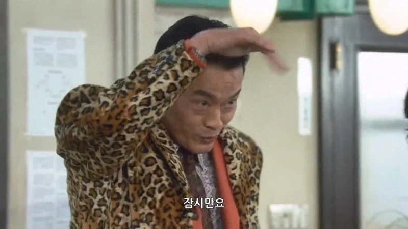 직장상사가 여고생이랑 파파카츠하는걸 봐버린 여직원_15.webp
