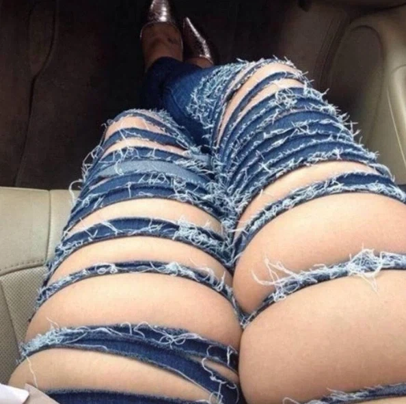 터질듯한 청바지, 터진 청바지_1.webp