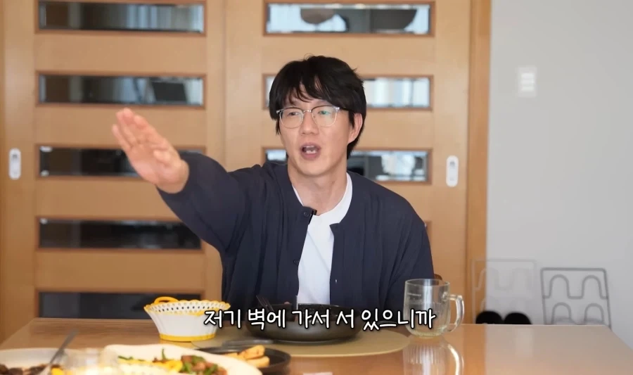성시경 에스파 사생팬들이 비행기 같이 타고 다니니까 힘들겠더라_9.webp