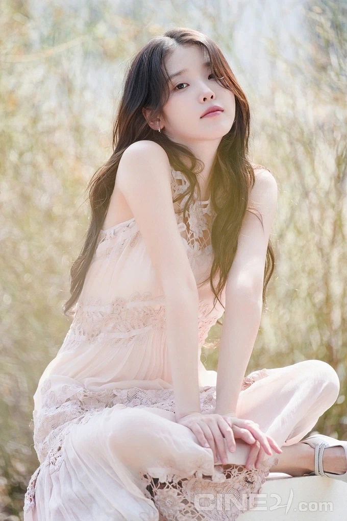 뭐 아이유가 검열이라고_1.webp