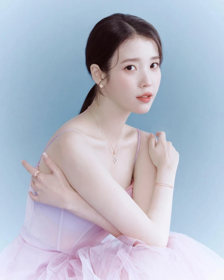 뭐 아이유가 검열이라고_3.webp