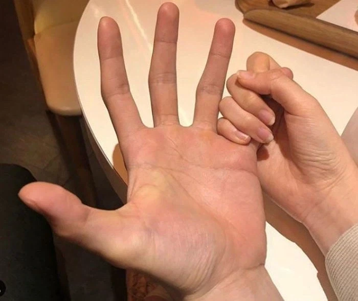 여친 있는 애들 공통점 jpg_1.webp