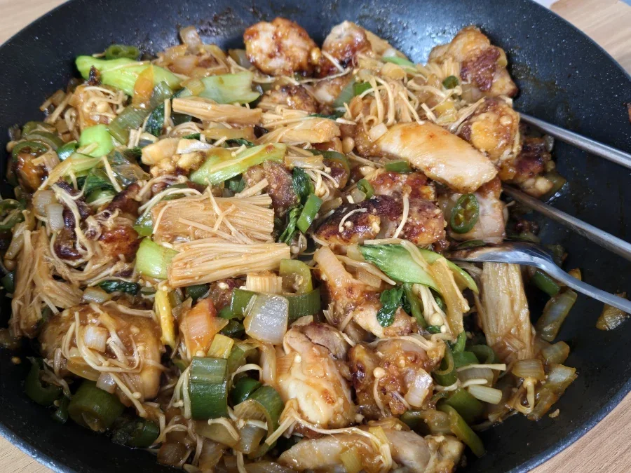 치킨 1kg 먹기_1.webp