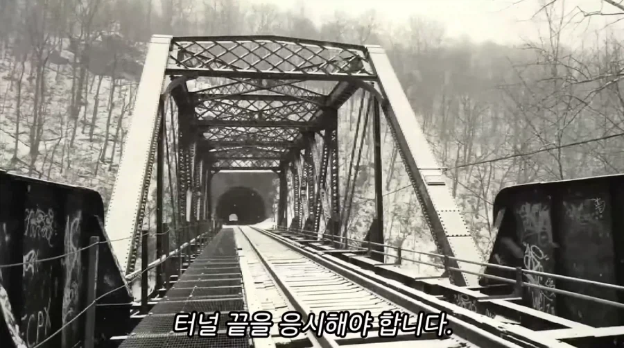 공포) 보기만해도 미치고 끝내 죽는다는 존재를 소환하는 방법_2.webp