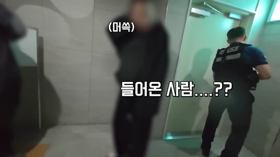 파출소 취재 도중 갑자기 빌딩에 돌아가신 분 발견 신고 들어옴 ㄷㄷ_19.webp