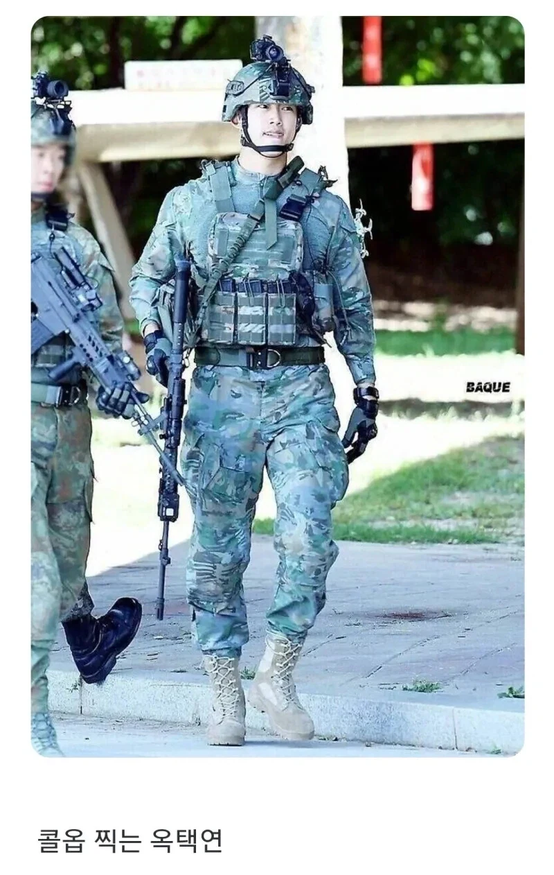 연예인 군복 4대장_1.webp