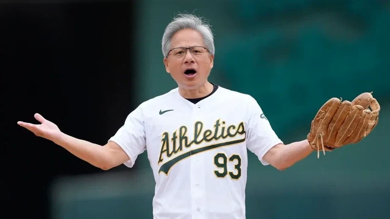 젠슨 황, 엔비디아 CEO 시구 시 초청팀 전패_2.webp
