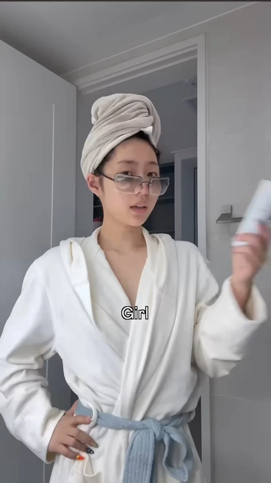 사기가 아니라 비법이고 너도 사기 치라고 당당하게 말하는 모습_3.webp