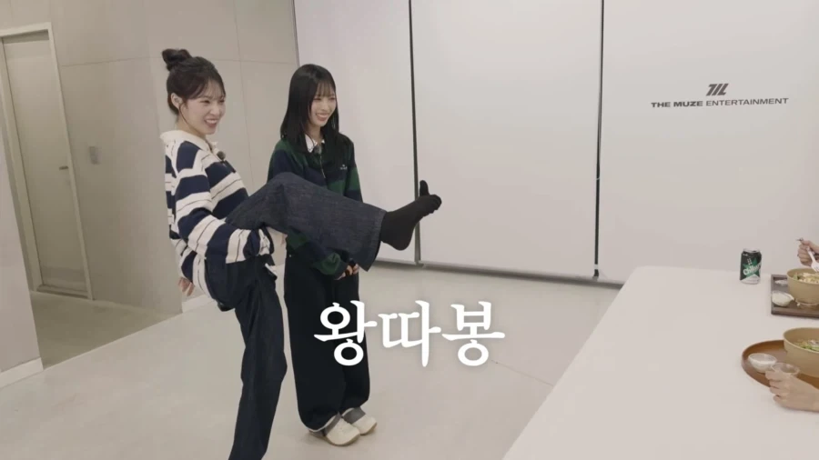 역대급 개인기가 가장 폭력적인 아이돌_1.webp