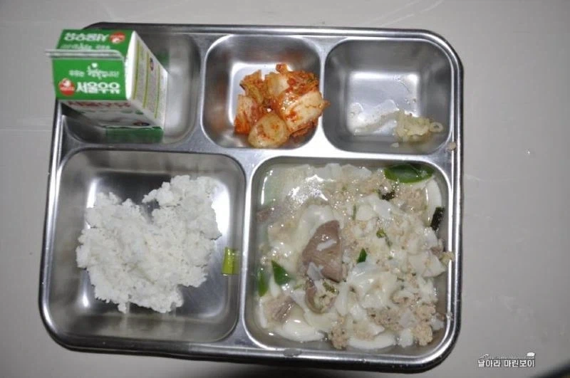 호불호 갈리는 떡국.jpg_1.webp