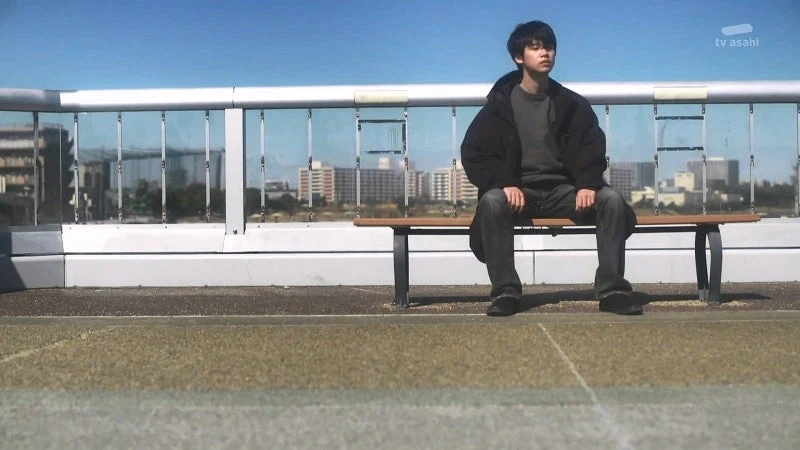 경찰관한테서 권총을 빼앗은 사이코패스가 한 짓거리_33.webp