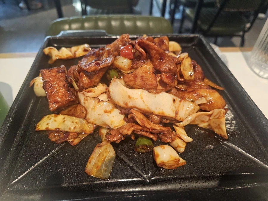 호텔출신 주방장이 말아주는 제육볶음.jpg_2.webp