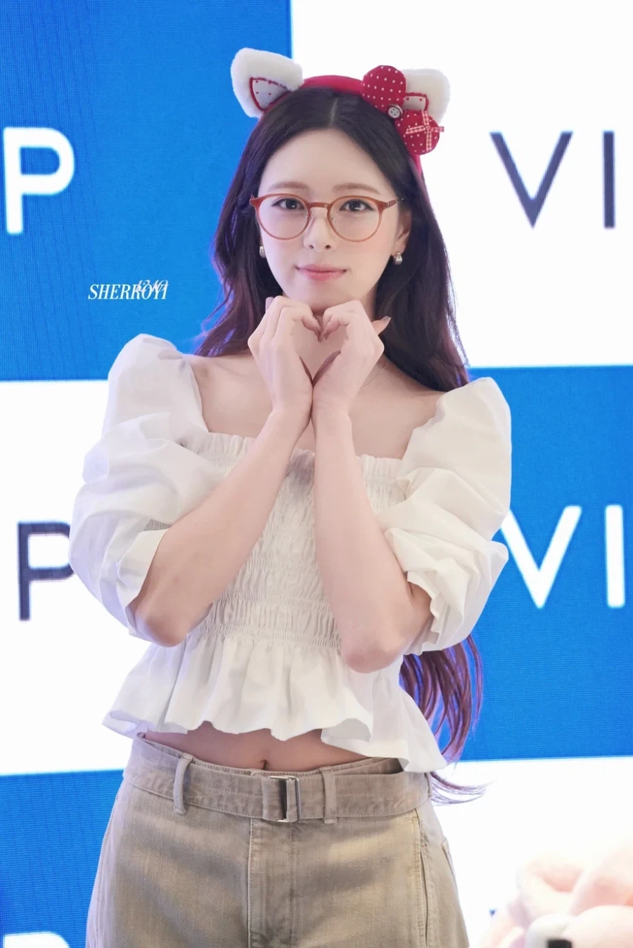 호불호 갈리는 안경_2.webp