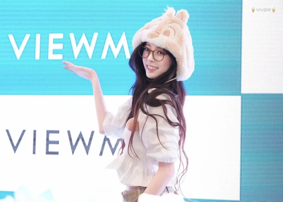 호불호 갈리는 안경_7.webp