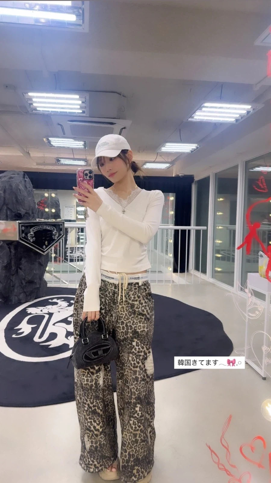 한국에 왔다는 일본여성 jpg_1.webp