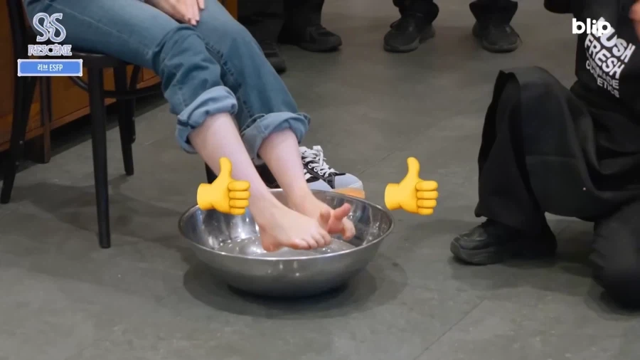 리센느 발가락 따봉 오리지날 ver_9.webp