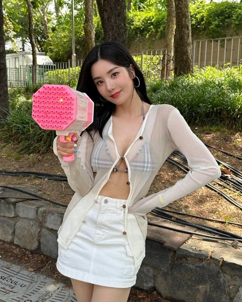 워터밤 게스트, 권은비 vs 마이클 잭슨.jpg_2.webp