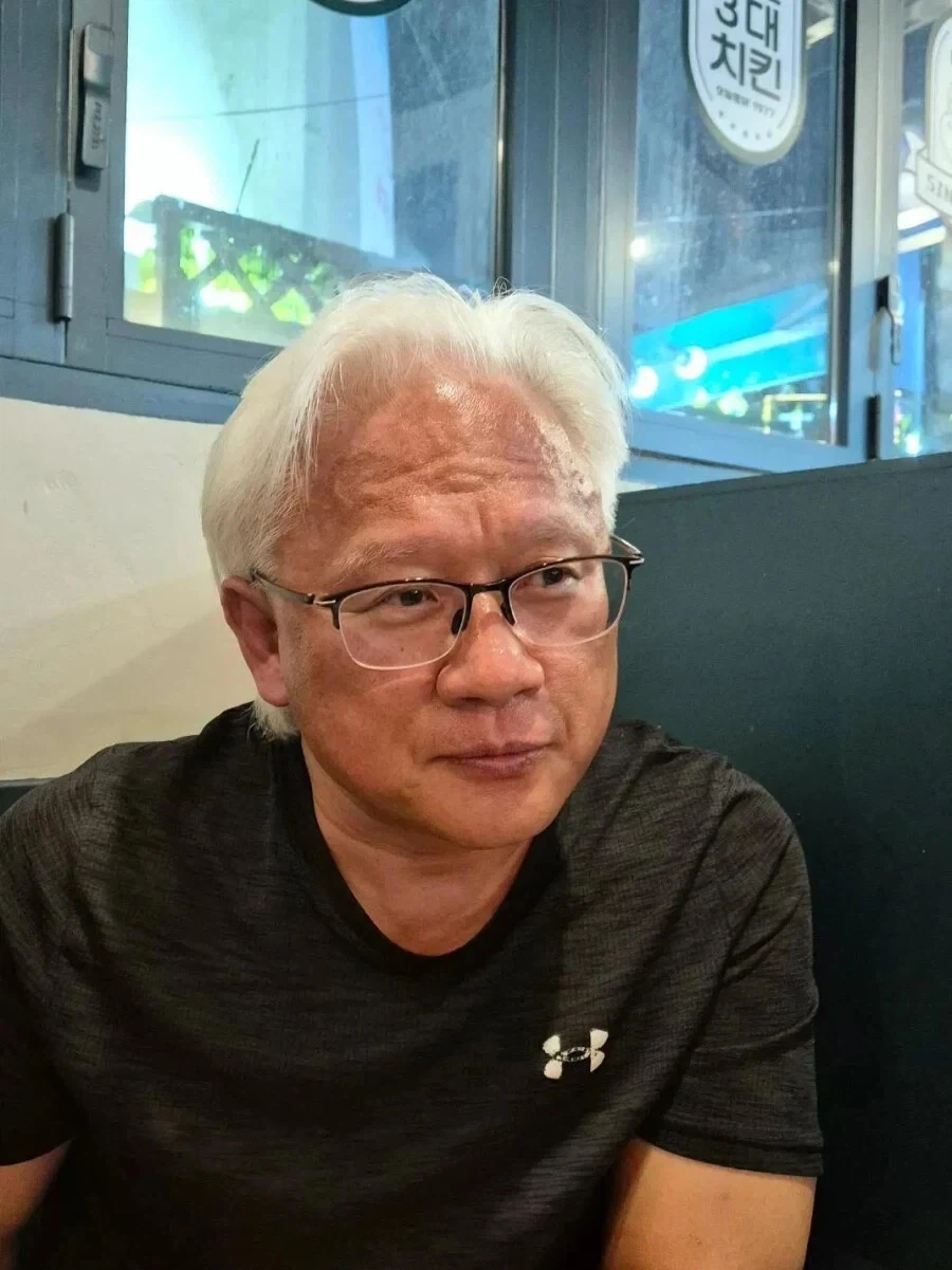 사당역 치킨집에 등장한 짝슨황.jpg_2.webp
