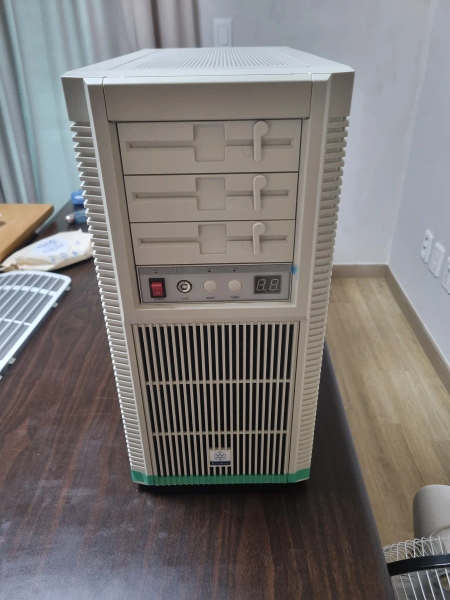 오 레트로 pc 본체 케이스 도착!_1.webp