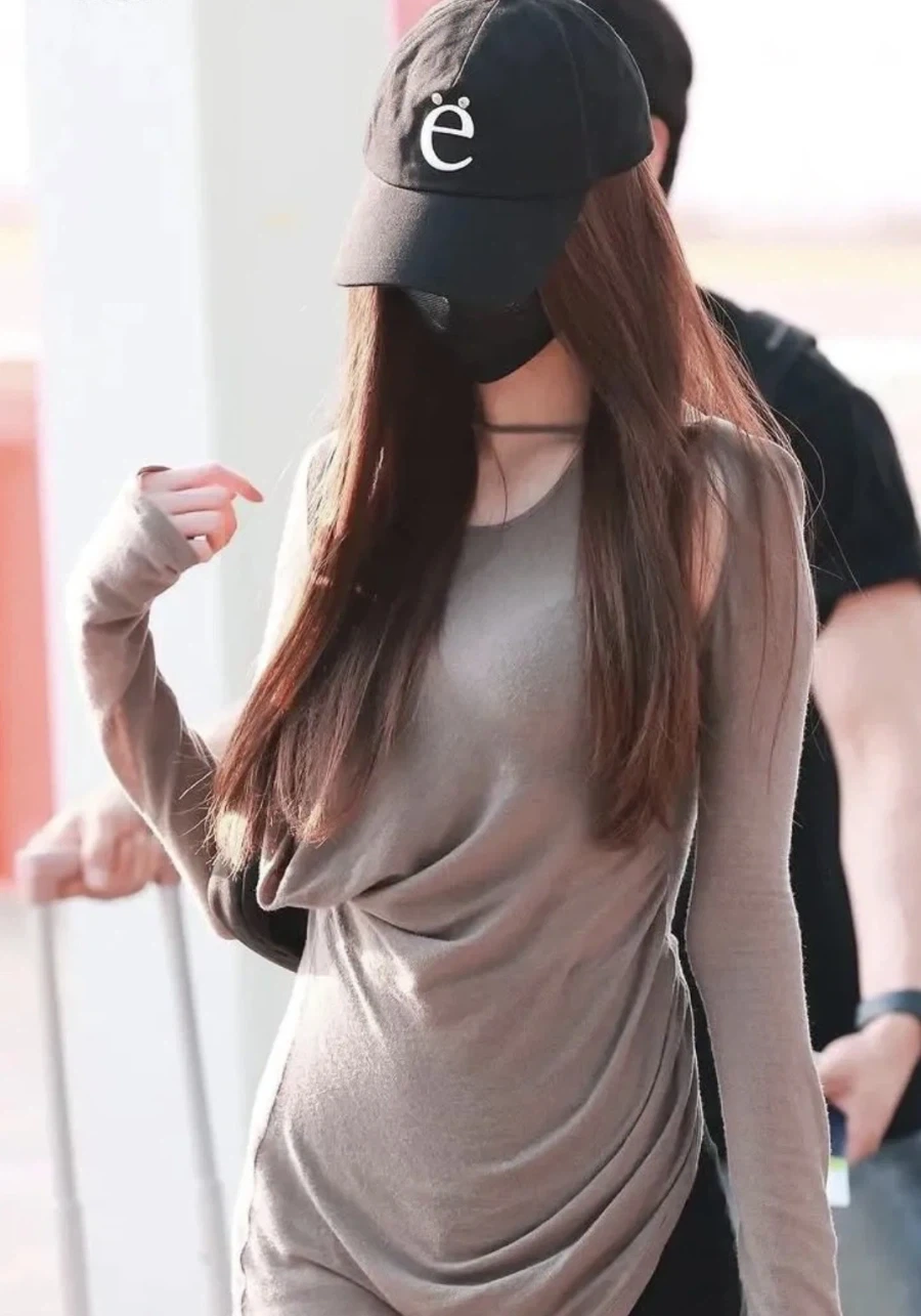 꽁꽁 싸매도 장원영.jpg_1.webp