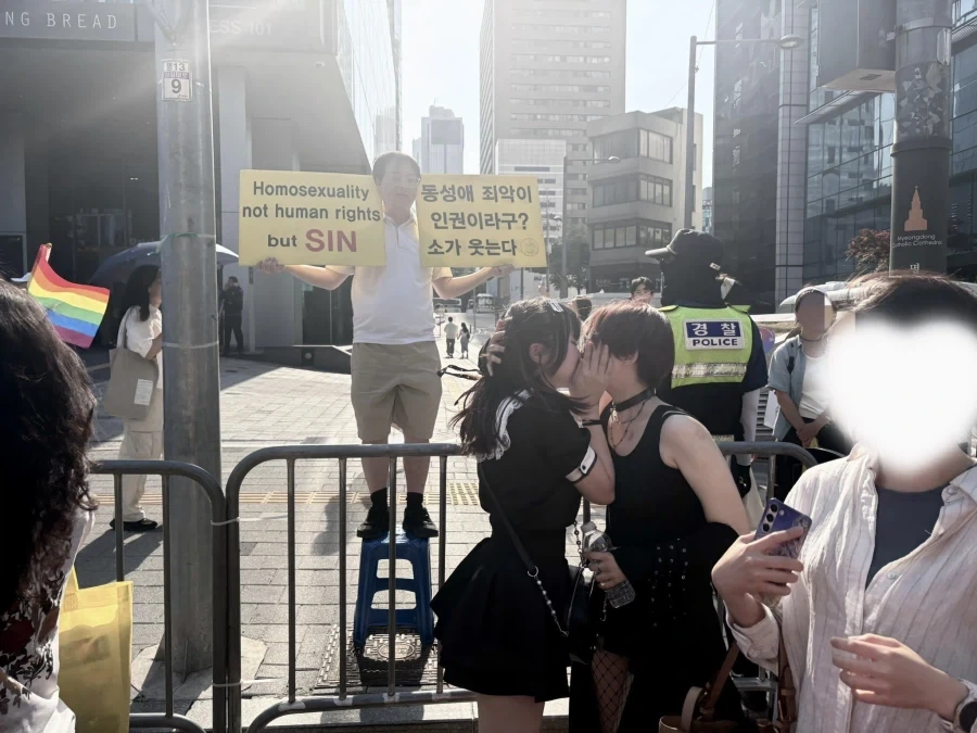 레즈들의 티배깅_1.webp