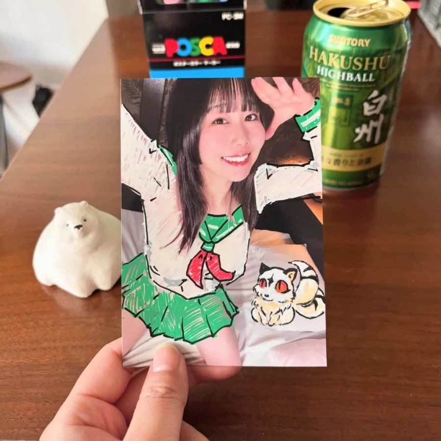 그림 잘그리는 AV배우의 굿즈_1.webp