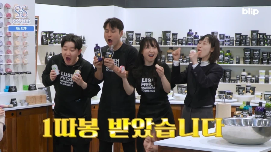 의외로 처음 공개한게 아니었던 발가락 따봉.jpg_9.webp