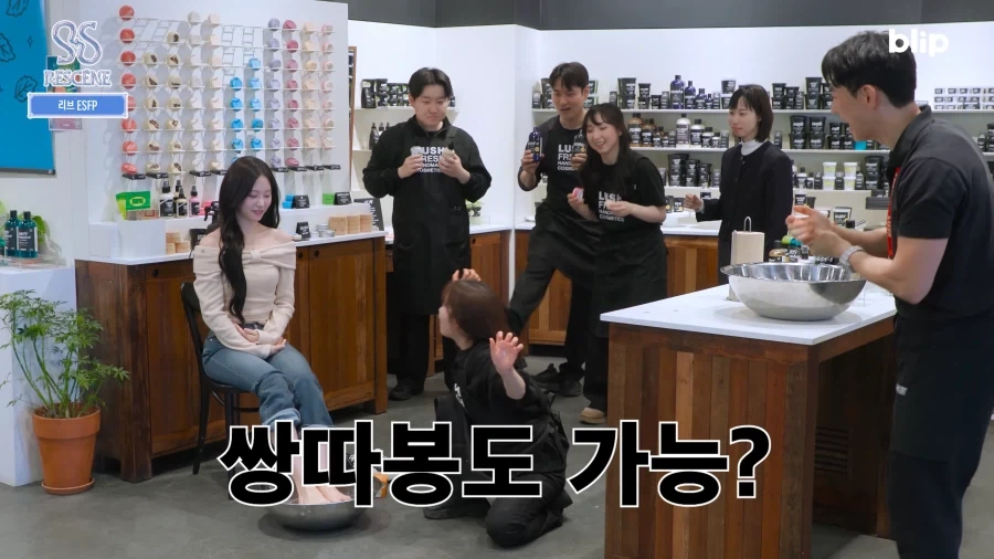 의외로 처음 공개한게 아니었던 발가락 따봉.jpg_12.webp