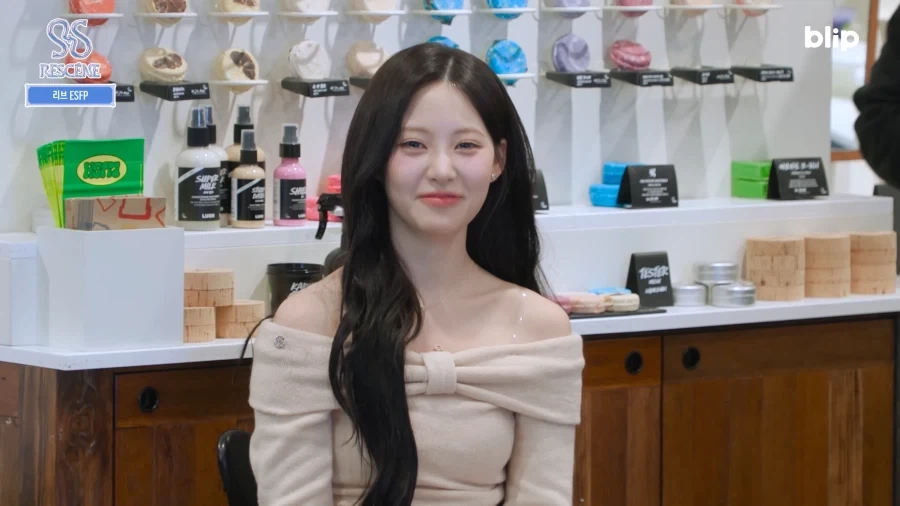 의외로 처음 공개한게 아니었던 발가락 따봉.jpg_15.webp