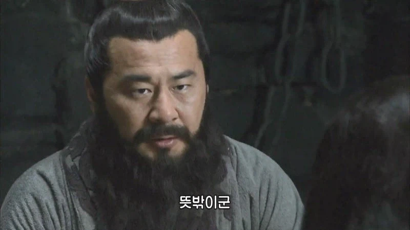 삼국지) 유비가 제갈량을 삼고초려하는동안 조조는_1.webp
