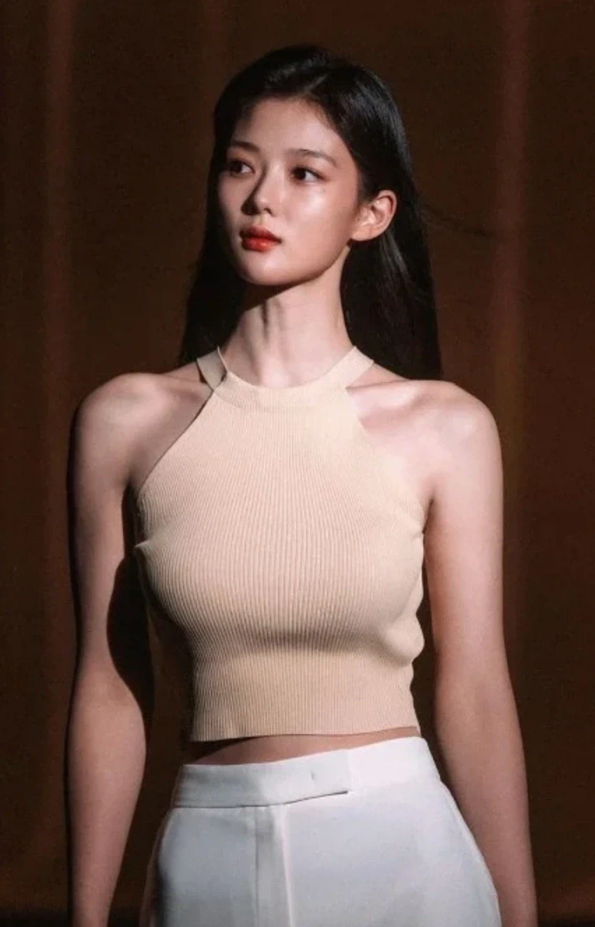 자꾸 업어달라고 떼쓰는 민폐 알바생_5.webp
