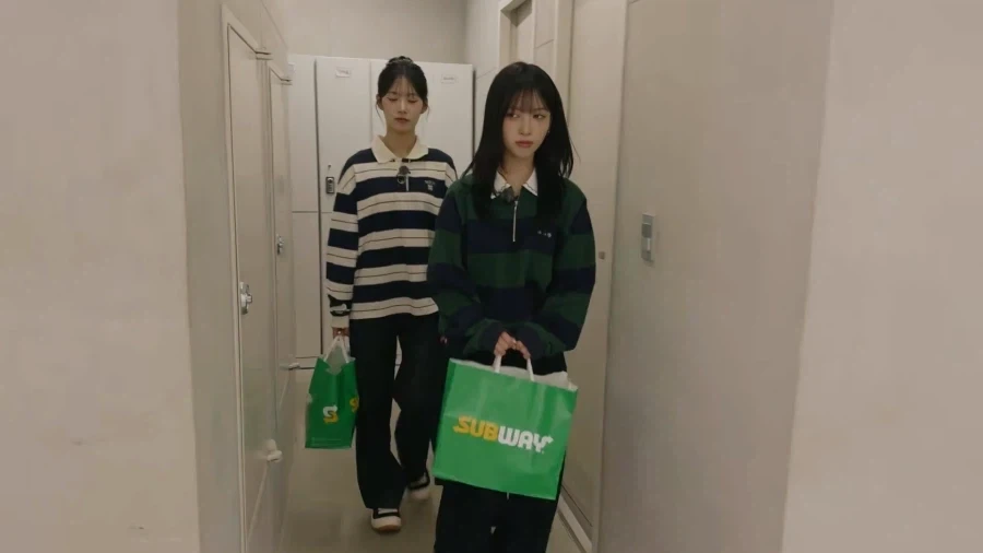 리센느는 웃겨야하는거에 부담감 느끼는게 웃김ㅋㅋㅋㅋㅋㅋㅋㅋㅋㅋㅋㅋ_2.webp