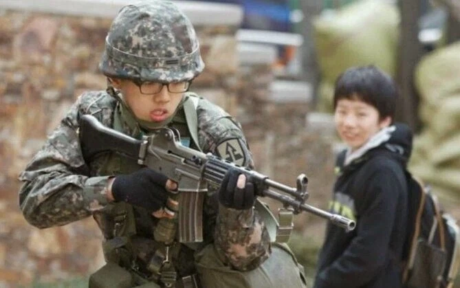 피할 수 없는 한국 남자의 삶_2.webp