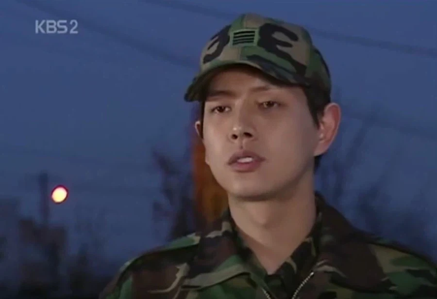 드라마에서 여군 대위를 사랑한 병장_3.webp