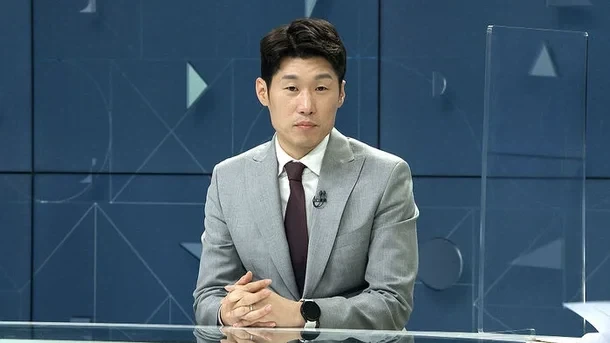 박지성 : 아직까지도 전술 변화가 하나도 없어요_1.webp