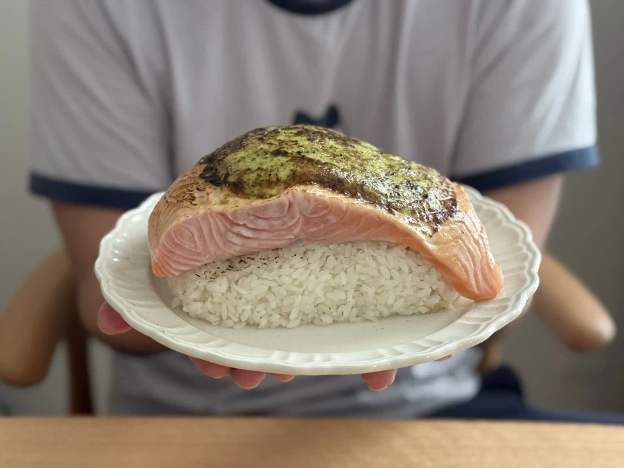 맛있는 연어 초밥.jpg_2.webp