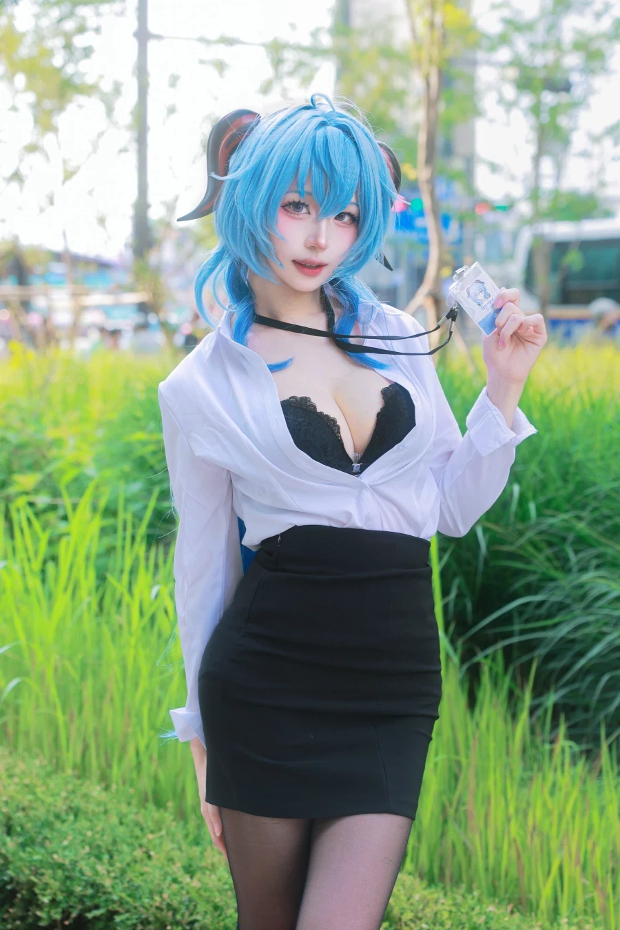 오피스룩 감우 코스프레_1.webp